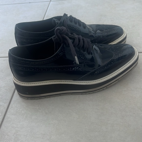 Prada laced Oxfords - Picture 2 of 5